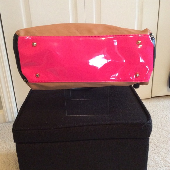 Handbag - Picture 4 of 4